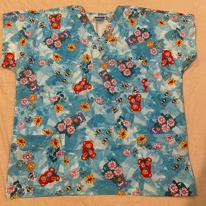 Women’s nurses bear print scrub top XL (18w)